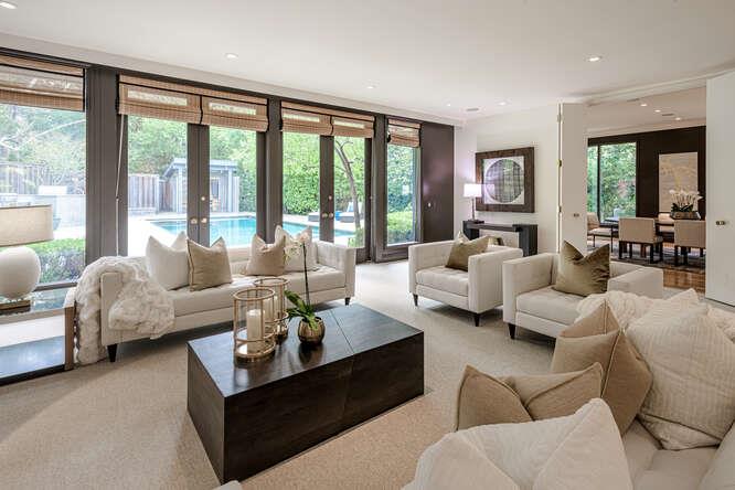 Detail Gallery Image 10 of 73 For 747 Bromfield Rd, Hillsborough,  CA 94010 - 4 Beds | 4/1 Baths