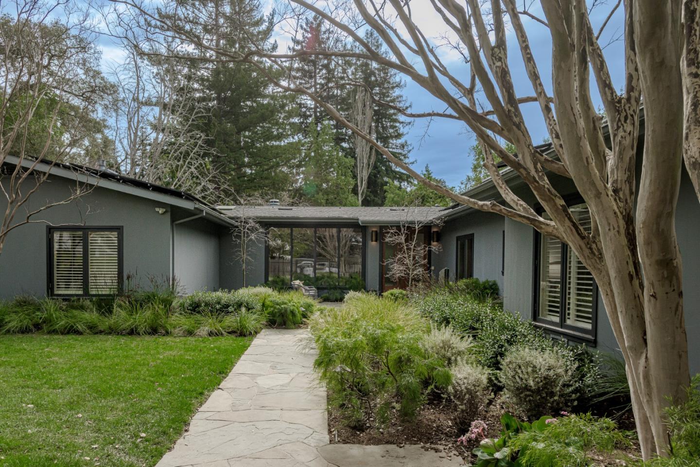 Detail Gallery Image 2 of 73 For 747 Bromfield Rd, Hillsborough,  CA 94010 - 4 Beds | 4/1 Baths