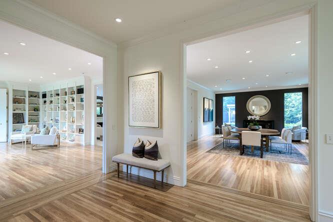 Detail Gallery Image 24 of 73 For 747 Bromfield Rd, Hillsborough,  CA 94010 - 4 Beds | 4/1 Baths