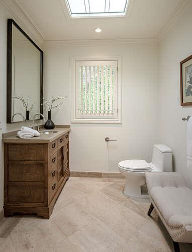 Detail Gallery Image 25 of 73 For 747 Bromfield Rd, Hillsborough,  CA 94010 - 4 Beds | 4/1 Baths