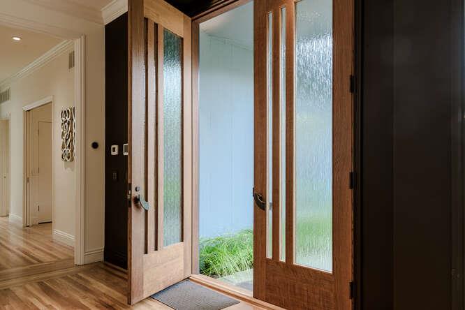 Detail Gallery Image 3 of 73 For 747 Bromfield Rd, Hillsborough,  CA 94010 - 4 Beds | 4/1 Baths