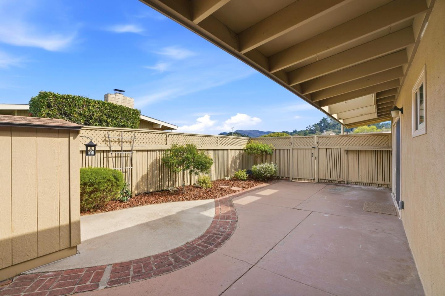 Detail Gallery Image 11 of 12 For 273 Hacienda Carmel, Carmel,  CA 93923 - 2 Beds | 2 Baths