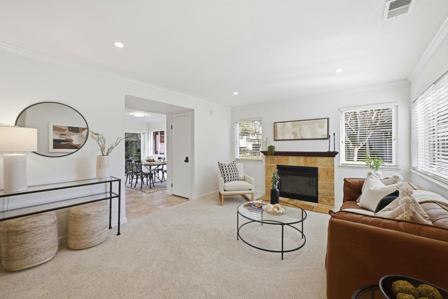 Detail Gallery Image 3 of 36 For 477 Quail Bush Ct, San Jose,  CA 95117 - 2 Beds | 2/1 Baths