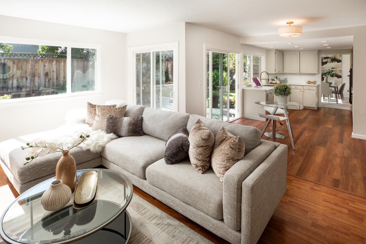 Detail Gallery Image 10 of 33 For 1476 Luning Dr, San Jose,  CA 95118 - 5 Beds | 2/1 Baths