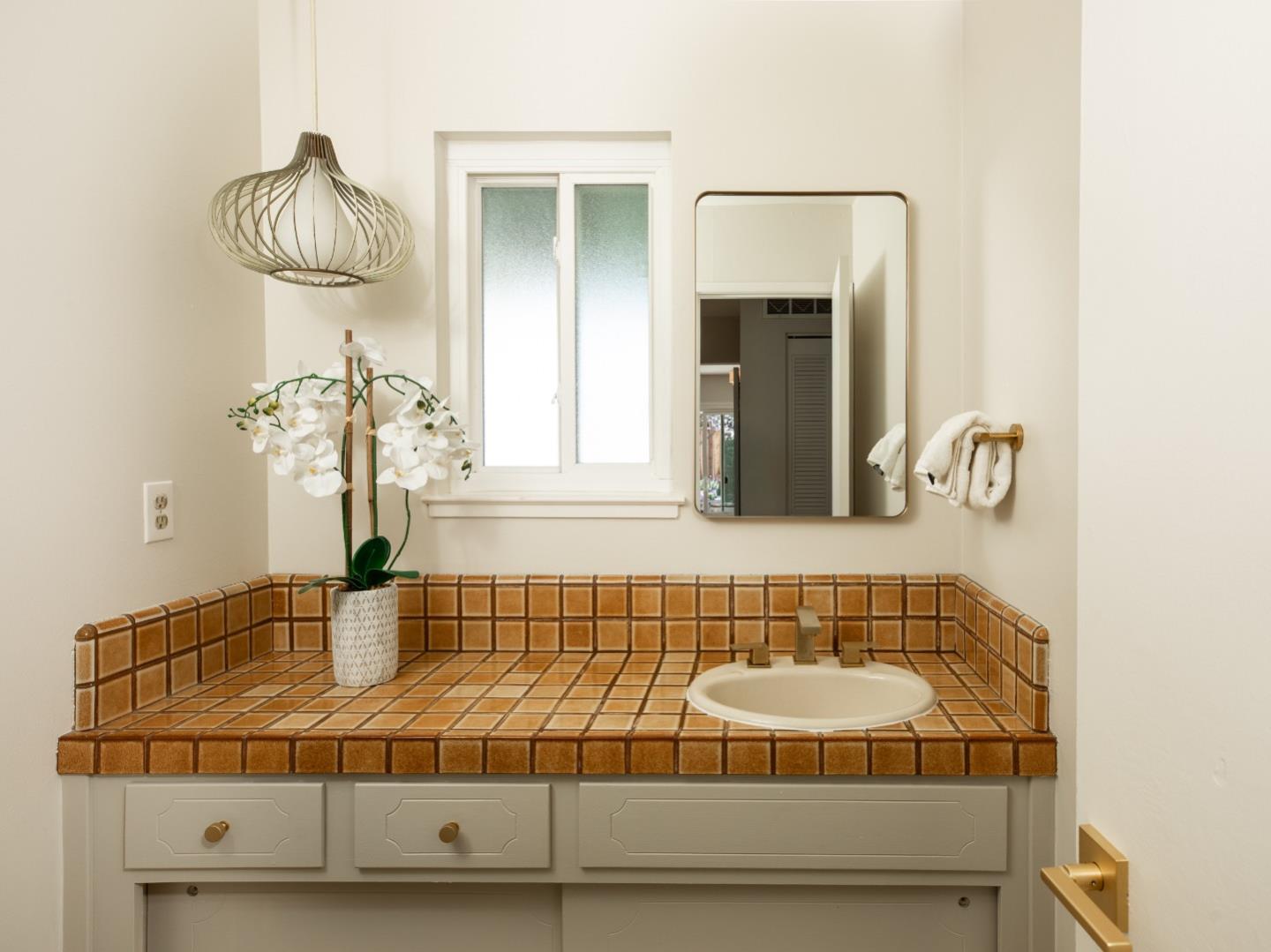 Detail Gallery Image 12 of 33 For 1476 Luning Dr, San Jose,  CA 95118 - 5 Beds | 2/1 Baths