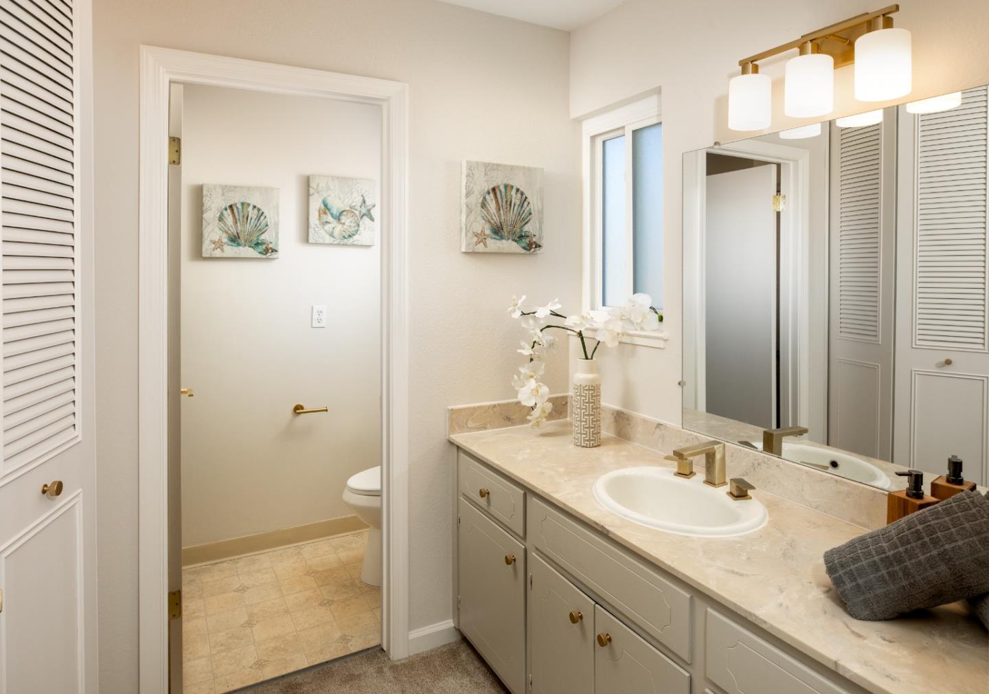 Detail Gallery Image 15 of 33 For 1476 Luning Dr, San Jose,  CA 95118 - 5 Beds | 2/1 Baths