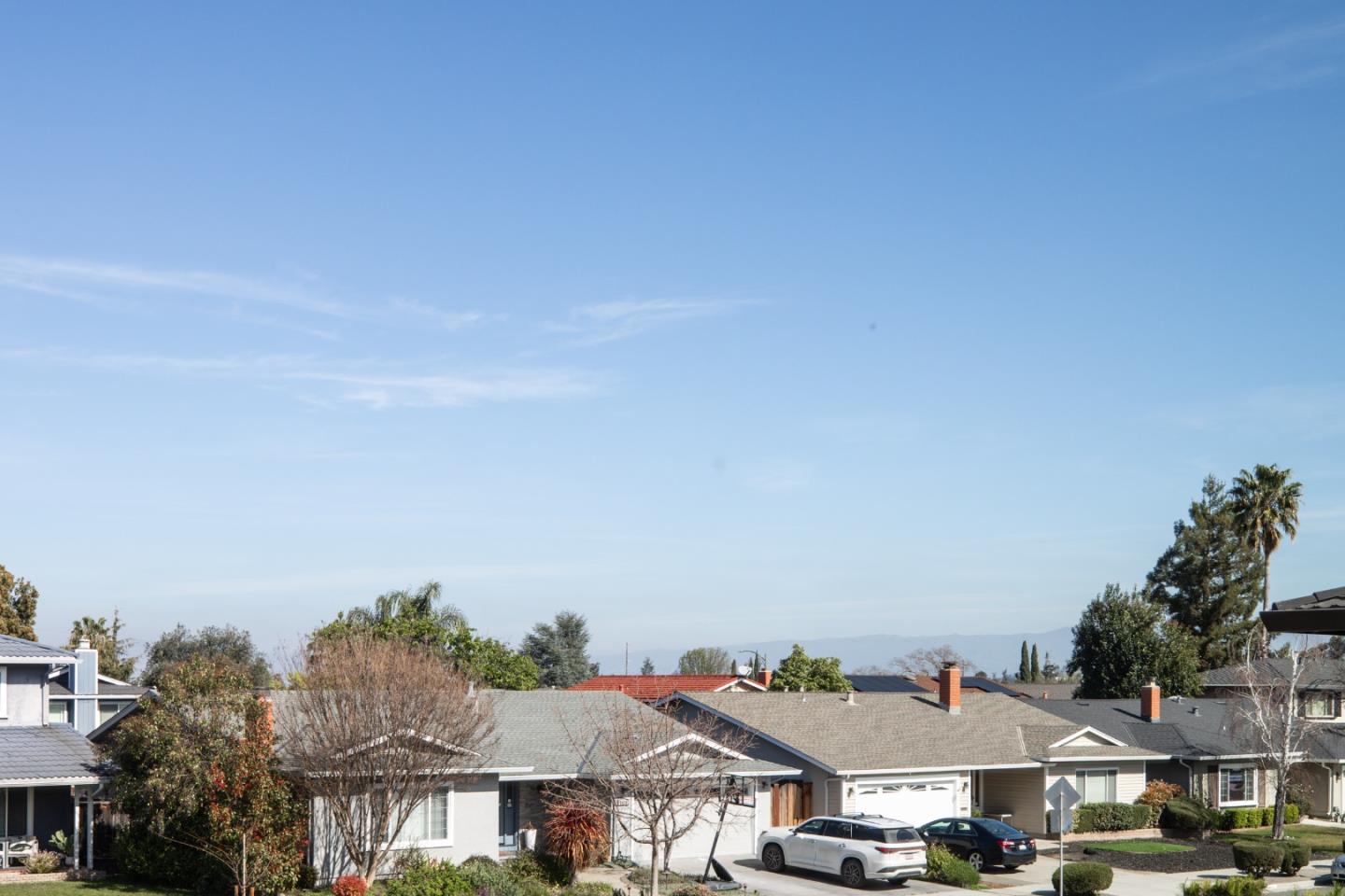 Detail Gallery Image 16 of 33 For 1476 Luning Dr, San Jose,  CA 95118 - 5 Beds | 2/1 Baths