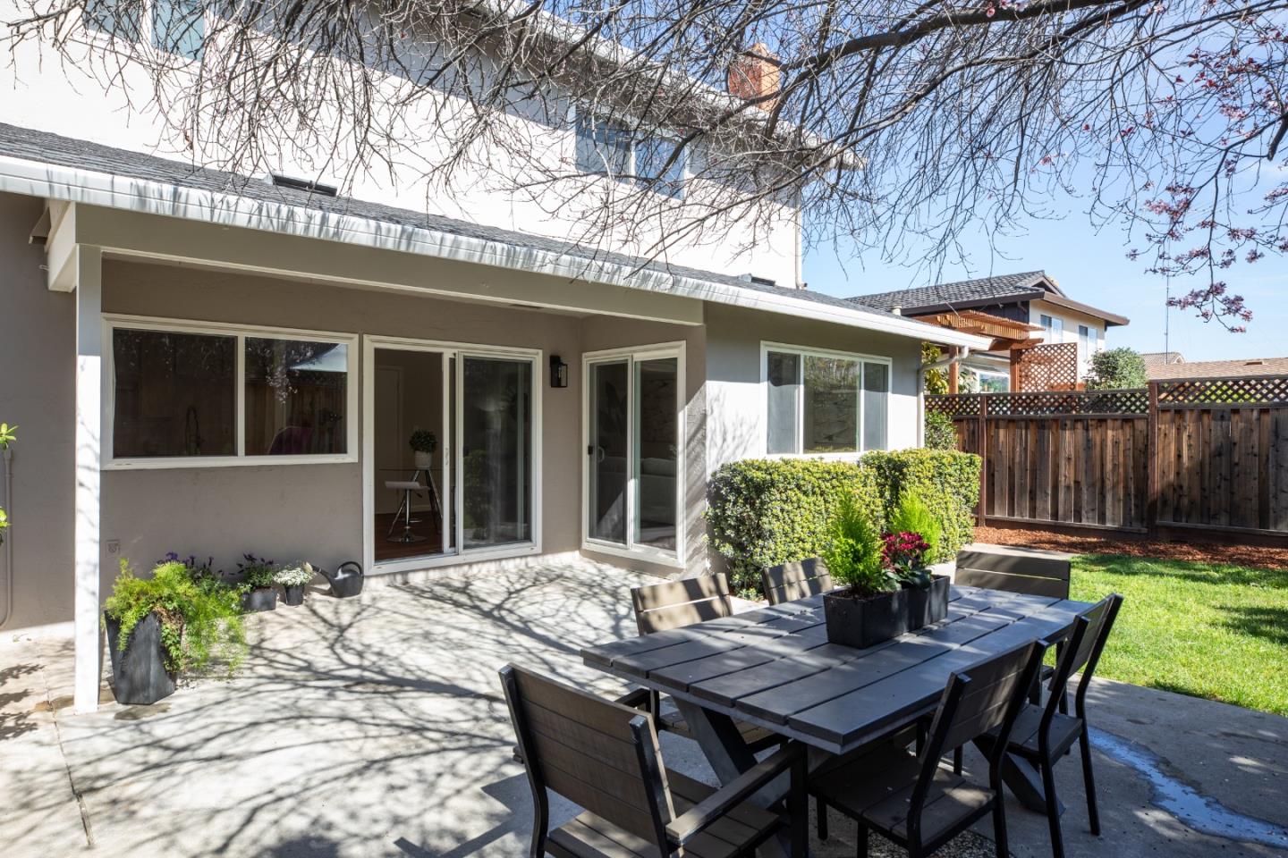 Detail Gallery Image 28 of 33 For 1476 Luning Dr, San Jose,  CA 95118 - 5 Beds | 2/1 Baths