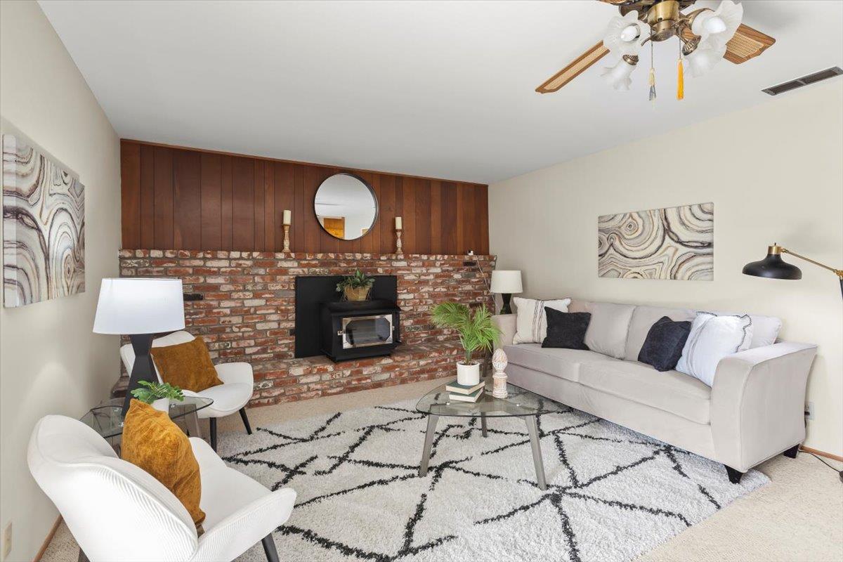 Detail Gallery Image 12 of 29 For 1250 Driftwood, Gilroy,  CA 95020 - 3 Beds | 2 Baths