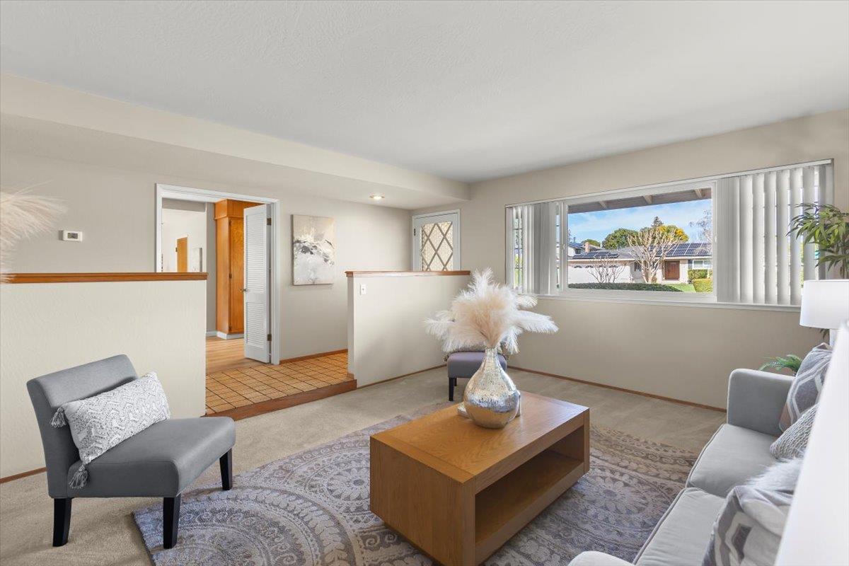 Detail Gallery Image 6 of 29 For 1250 Driftwood, Gilroy,  CA 95020 - 3 Beds | 2 Baths