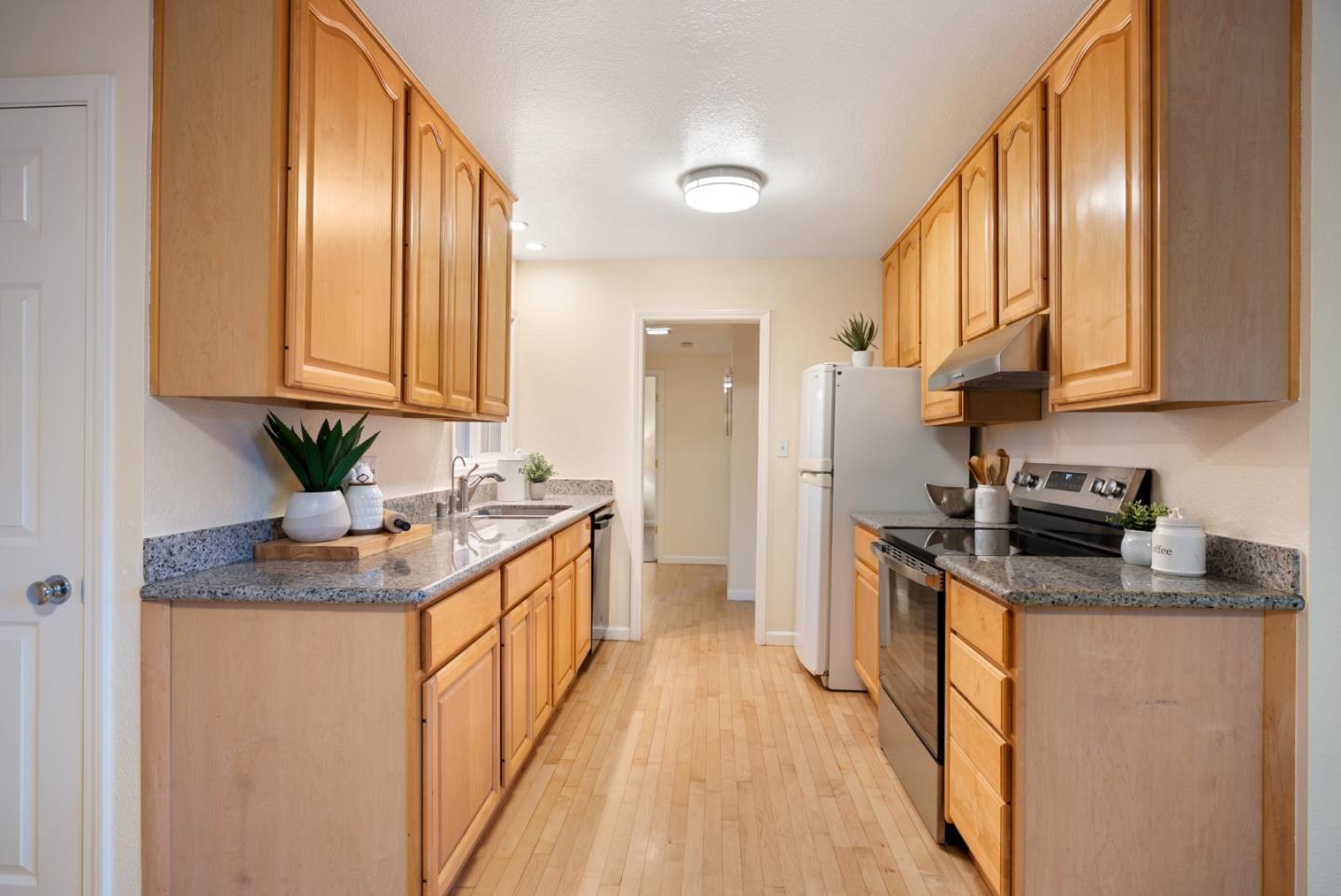 Detail Gallery Image 21 of 44 For 3175 Colfax Ct, Santa Clara,  CA 95051 - 3 Beds | 2 Baths