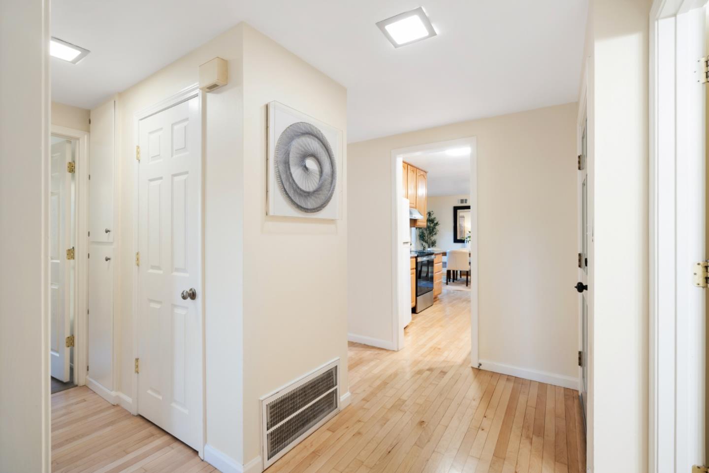 Detail Gallery Image 32 of 44 For 3175 Colfax Ct, Santa Clara,  CA 95051 - 3 Beds | 2 Baths