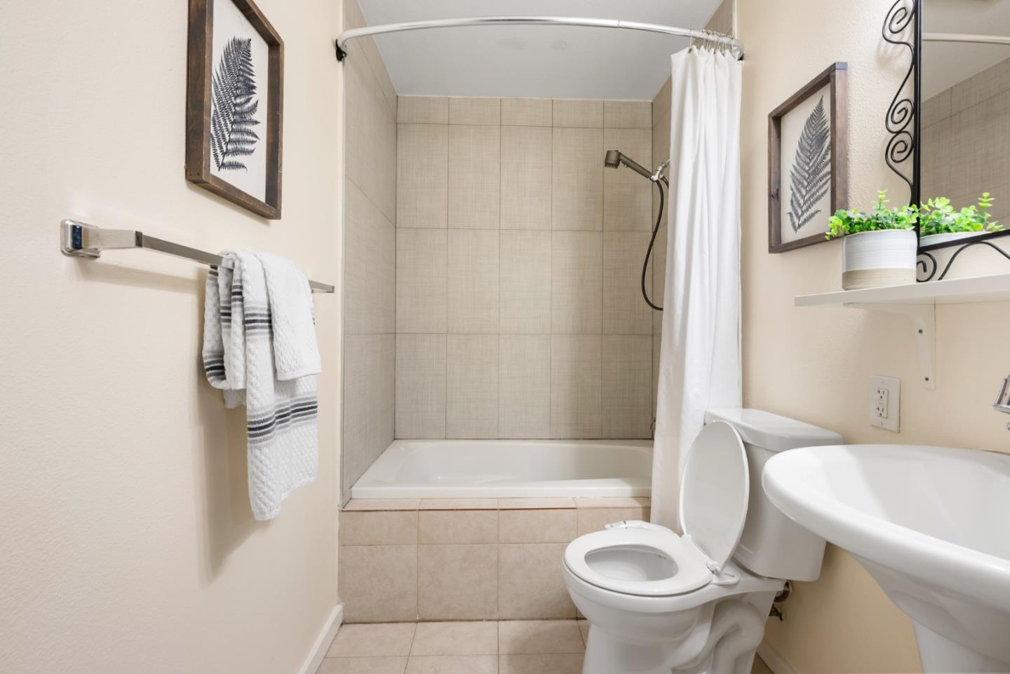 Detail Gallery Image 36 of 44 For 3175 Colfax Ct, Santa Clara,  CA 95051 - 3 Beds | 2 Baths