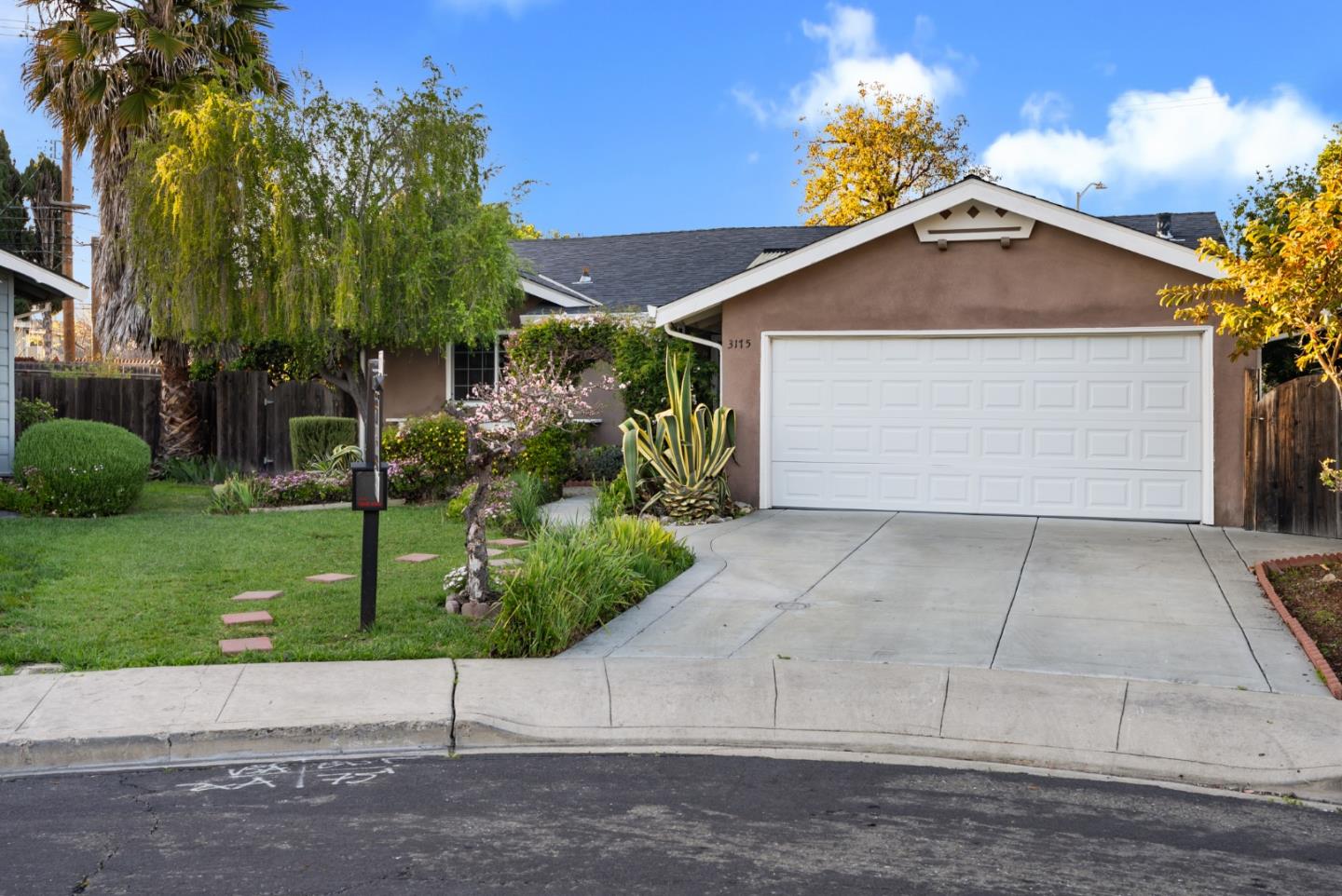 Detail Gallery Image 4 of 44 For 3175 Colfax Ct, Santa Clara,  CA 95051 - 3 Beds | 2 Baths