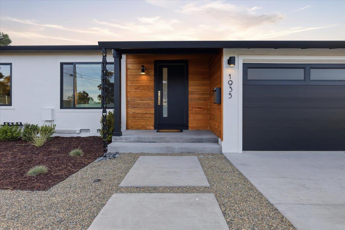 Detail Gallery Image 3 of 20 For 1935 Walnut Grove Ave, San Jose,  CA 95126 - 3 Beds | 1 Baths