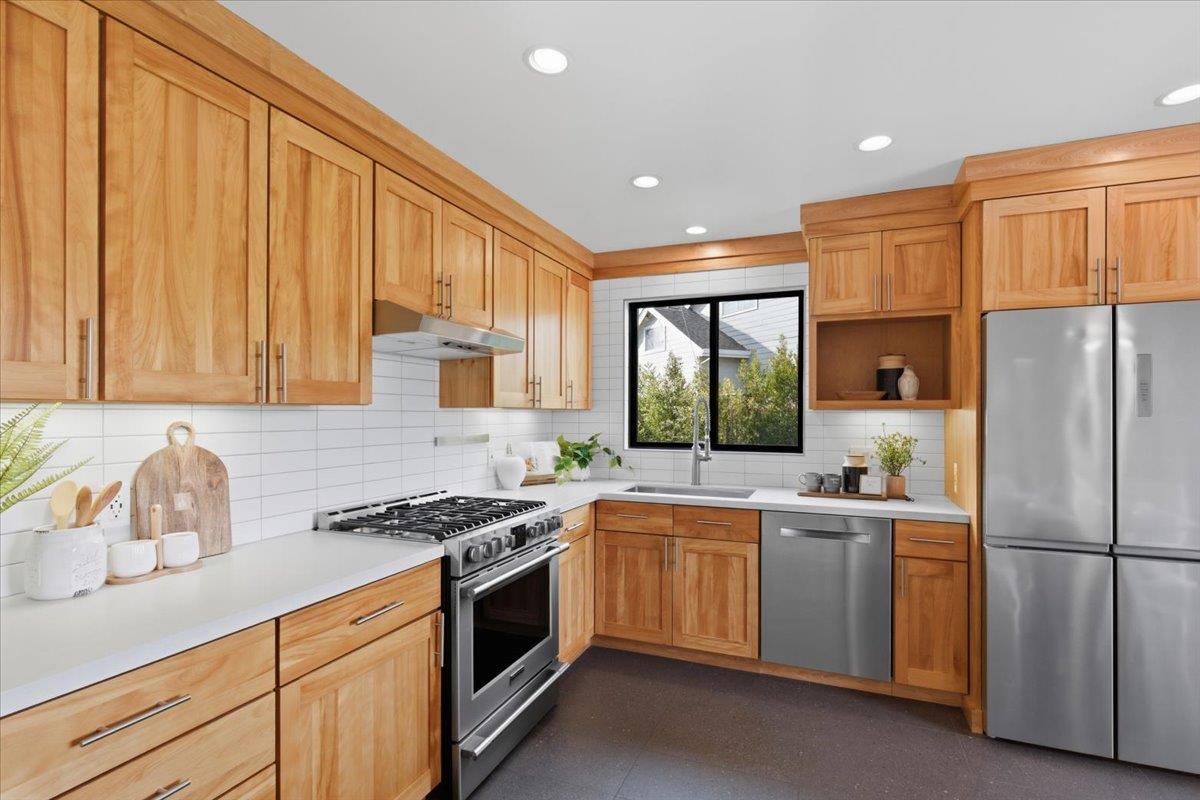 Detail Gallery Image 7 of 20 For 1935 Walnut Grove Ave, San Jose,  CA 95126 - 3 Beds | 1 Baths