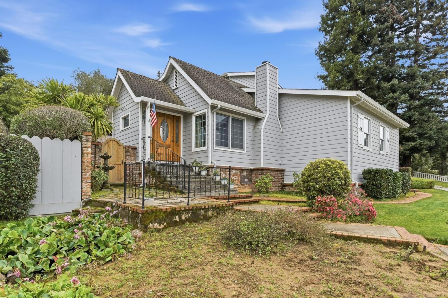 Detail Gallery Image 7 of 55 For 21 Cobblestone Ln, San Carlos,  CA 94070 - 3 Beds | 3 Baths