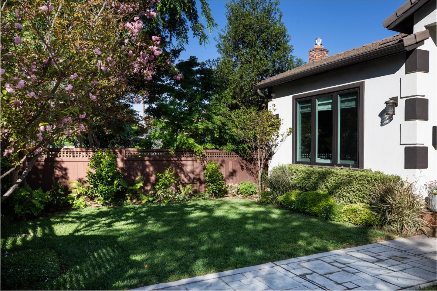 Detail Gallery Image 3 of 9 For 895 Coe Ave, San Jose,  CA 95125 - 4 Beds | 3 Baths