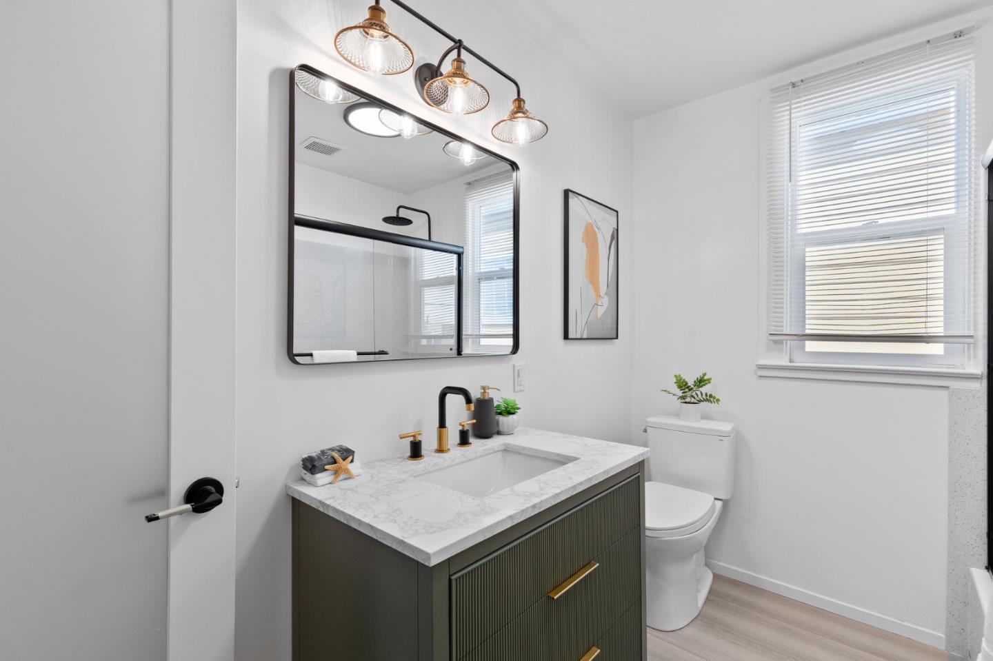 Detail Gallery Image 19 of 41 For 112 Peabody St, San Francisco,  CA 94134 - 4 Beds | 1/1 Baths