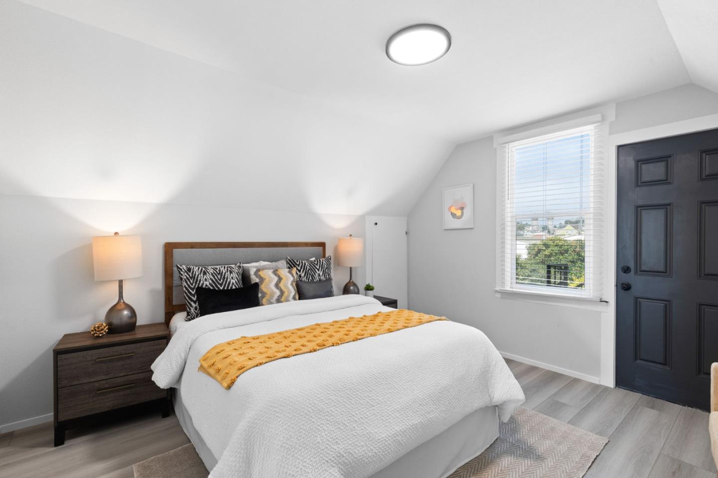 Detail Gallery Image 23 of 41 For 112 Peabody St, San Francisco,  CA 94134 - 4 Beds | 1/1 Baths