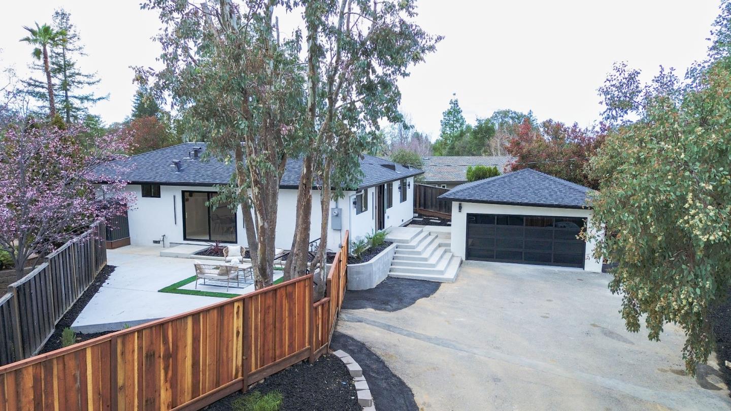 Detail Gallery Image 2 of 27 For 17293 Sereno Ct, Monte Sereno,  CA 95030 - 3 Beds | 3 Baths