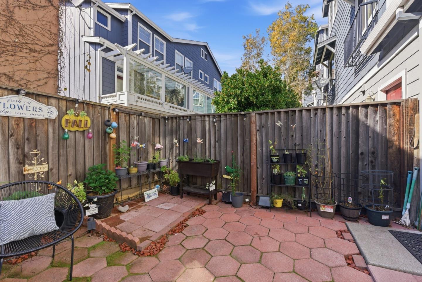 Detail Gallery Image 27 of 49 For 22873 Kingsford Way, Hayward,  CA 94541 - 3 Beds | 3 Baths