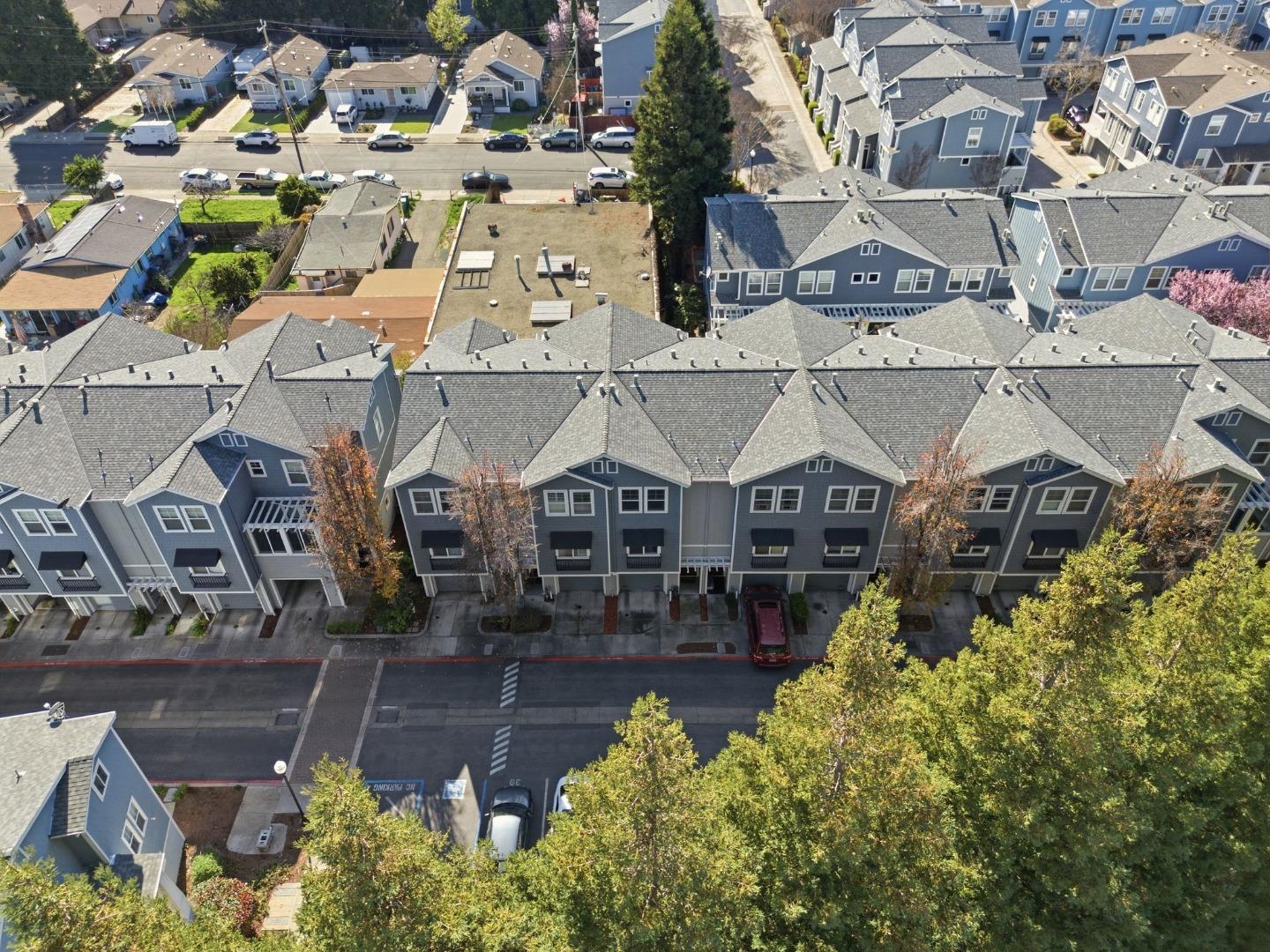 Detail Gallery Image 37 of 49 For 22873 Kingsford Way, Hayward,  CA 94541 - 3 Beds | 3 Baths