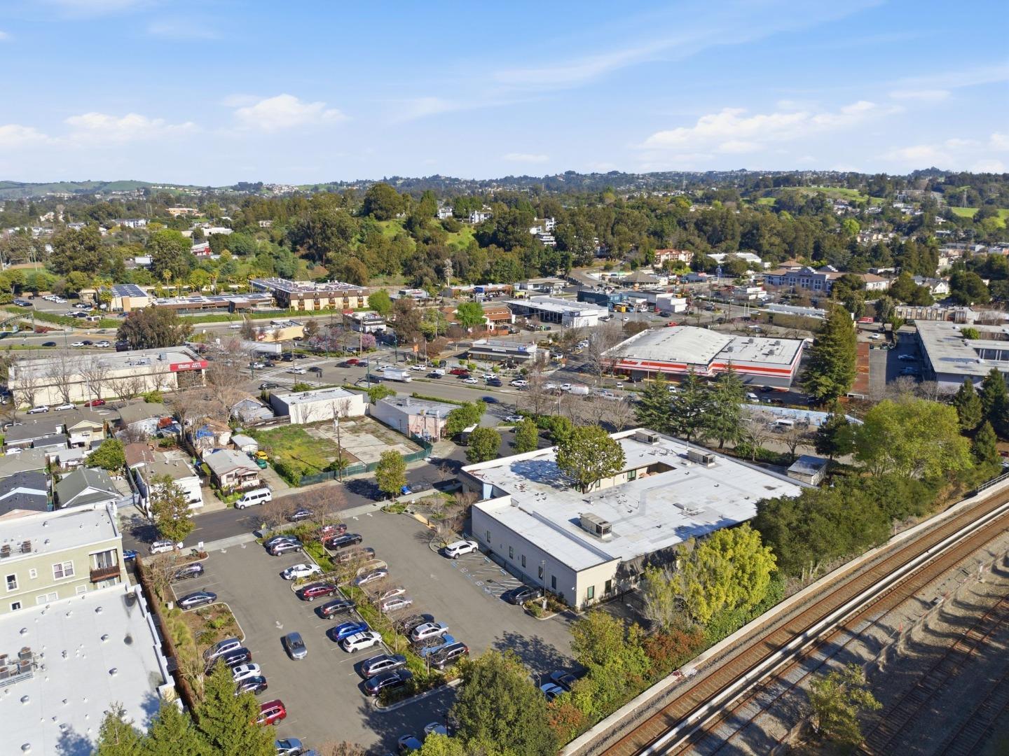 Detail Gallery Image 44 of 49 For 22873 Kingsford Way, Hayward,  CA 94541 - 3 Beds | 3 Baths