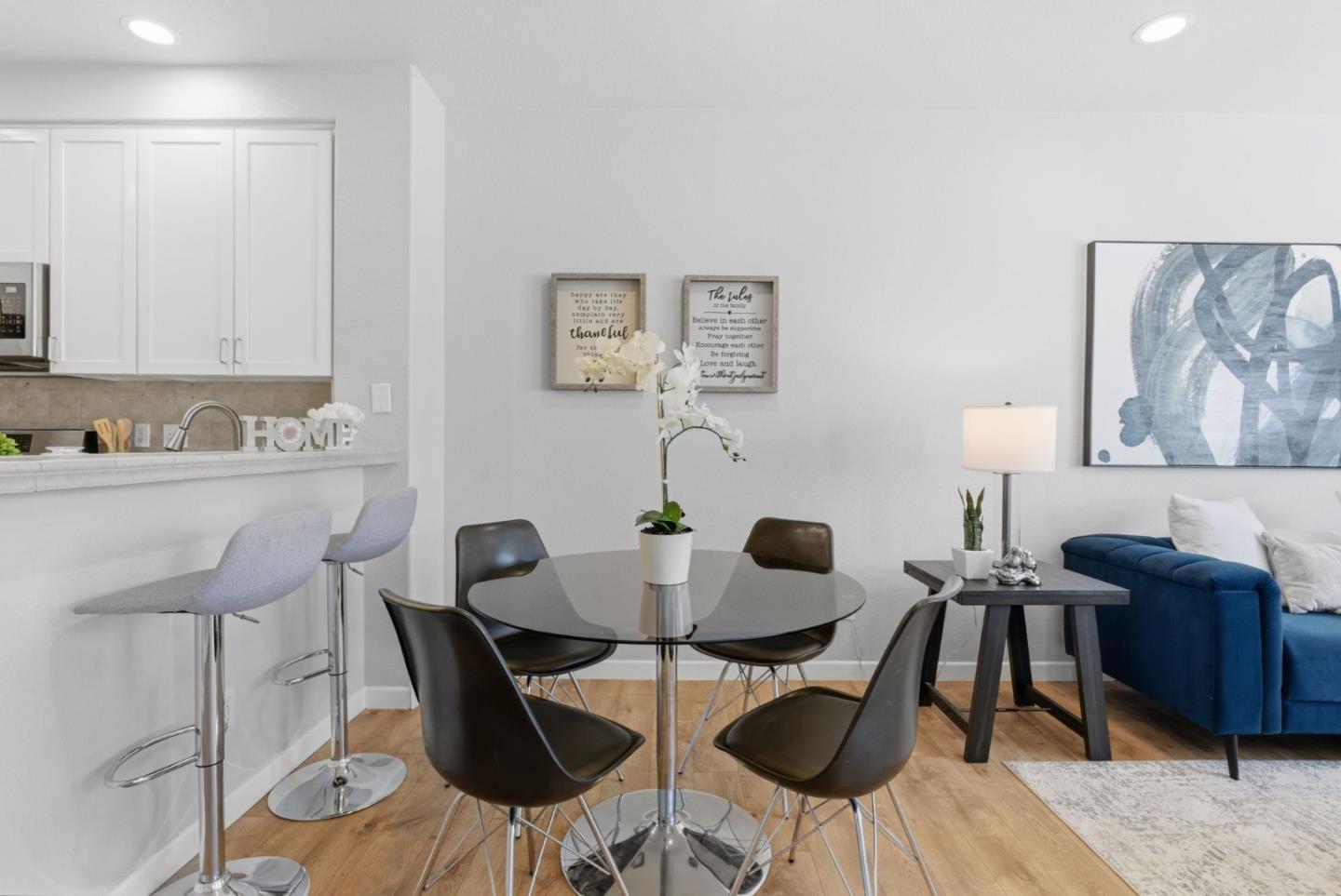 Detail Gallery Image 6 of 49 For 22873 Kingsford Way, Hayward,  CA 94541 - 3 Beds | 3 Baths