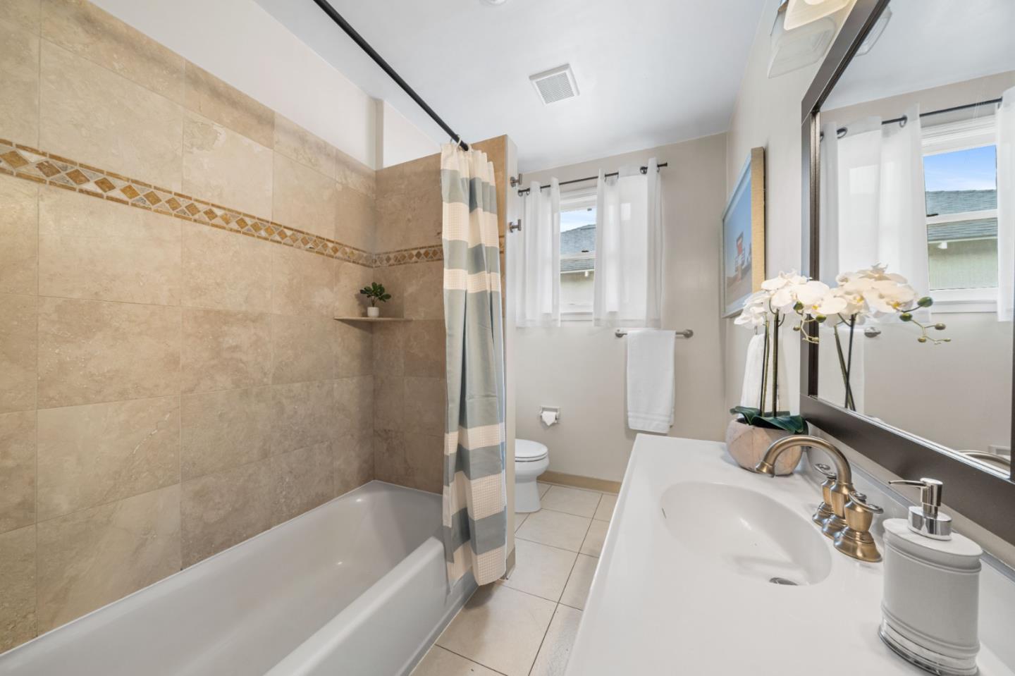 Detail Gallery Image 20 of 41 For 656 Myrtle St, Half Moon Bay,  CA 94019 - 2 Beds | 1 Baths