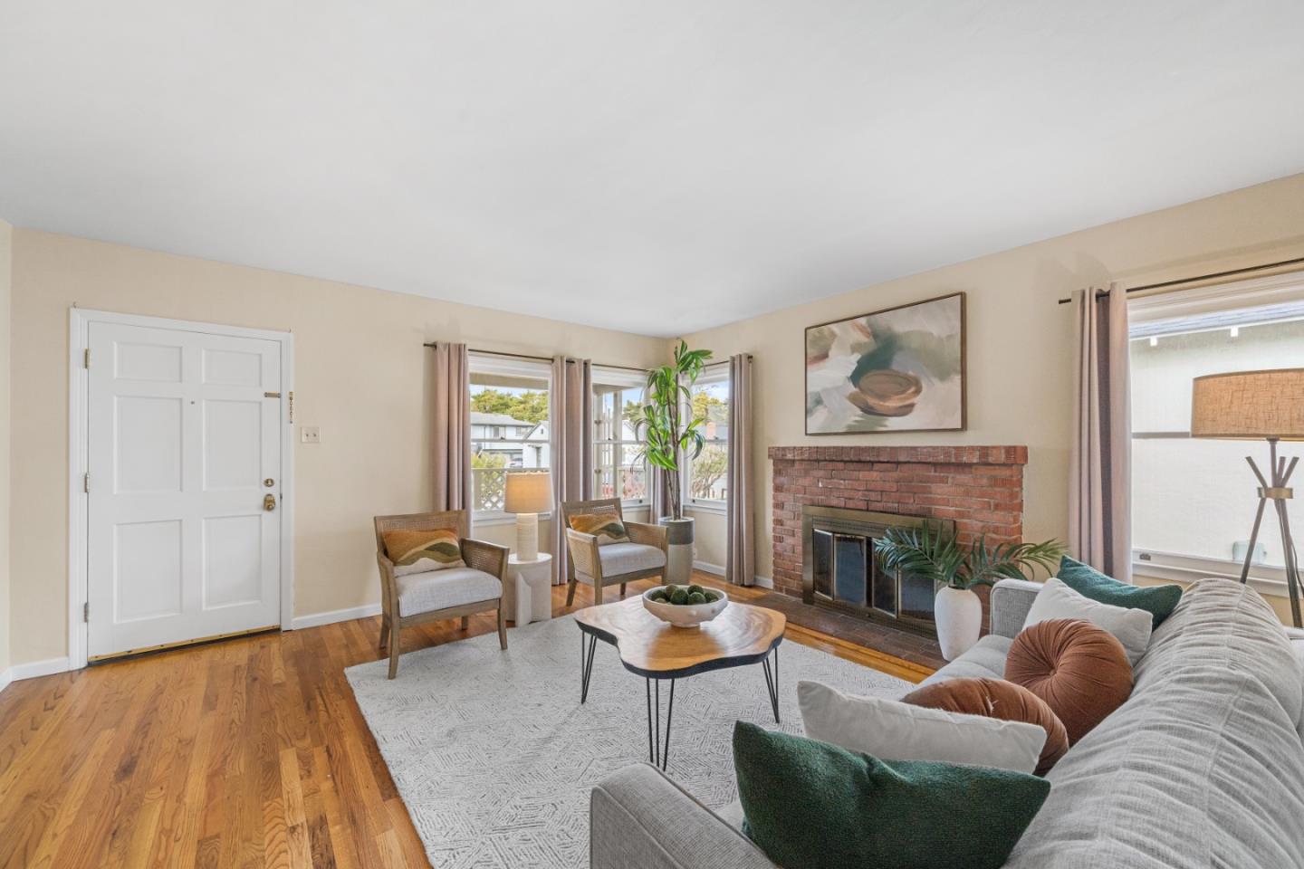 Detail Gallery Image 6 of 41 For 656 Myrtle St, Half Moon Bay,  CA 94019 - 2 Beds | 1 Baths