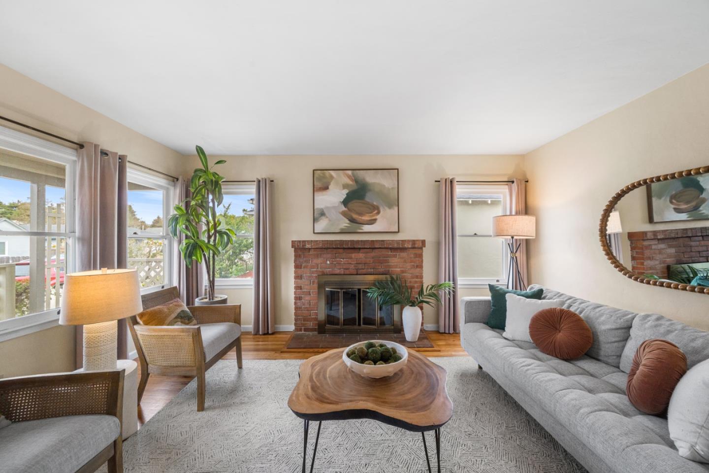 Detail Gallery Image 7 of 41 For 656 Myrtle St, Half Moon Bay,  CA 94019 - 2 Beds | 1 Baths