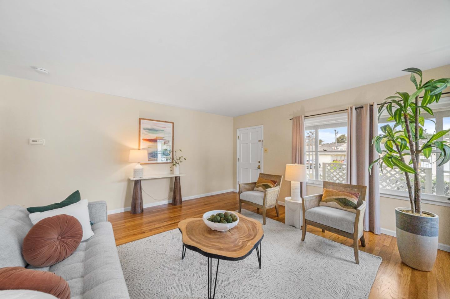 Detail Gallery Image 9 of 41 For 656 Myrtle St, Half Moon Bay,  CA 94019 - 2 Beds | 1 Baths