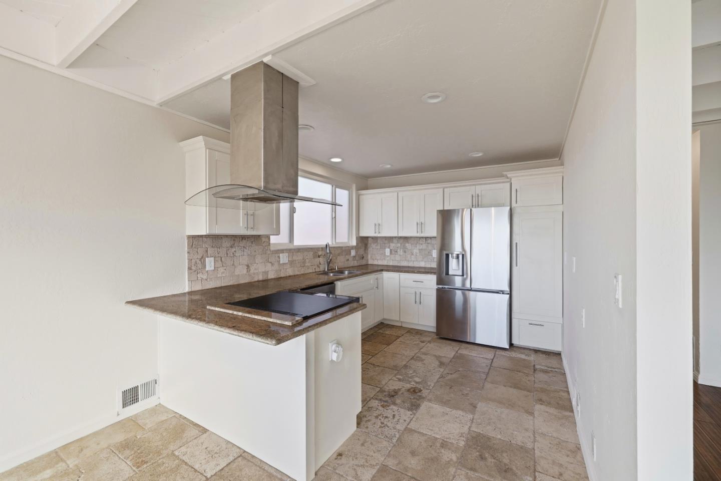 Detail Gallery Image 13 of 58 For 62 Palisades Dr, Daly City,  CA 94015 - 3 Beds | 2 Baths
