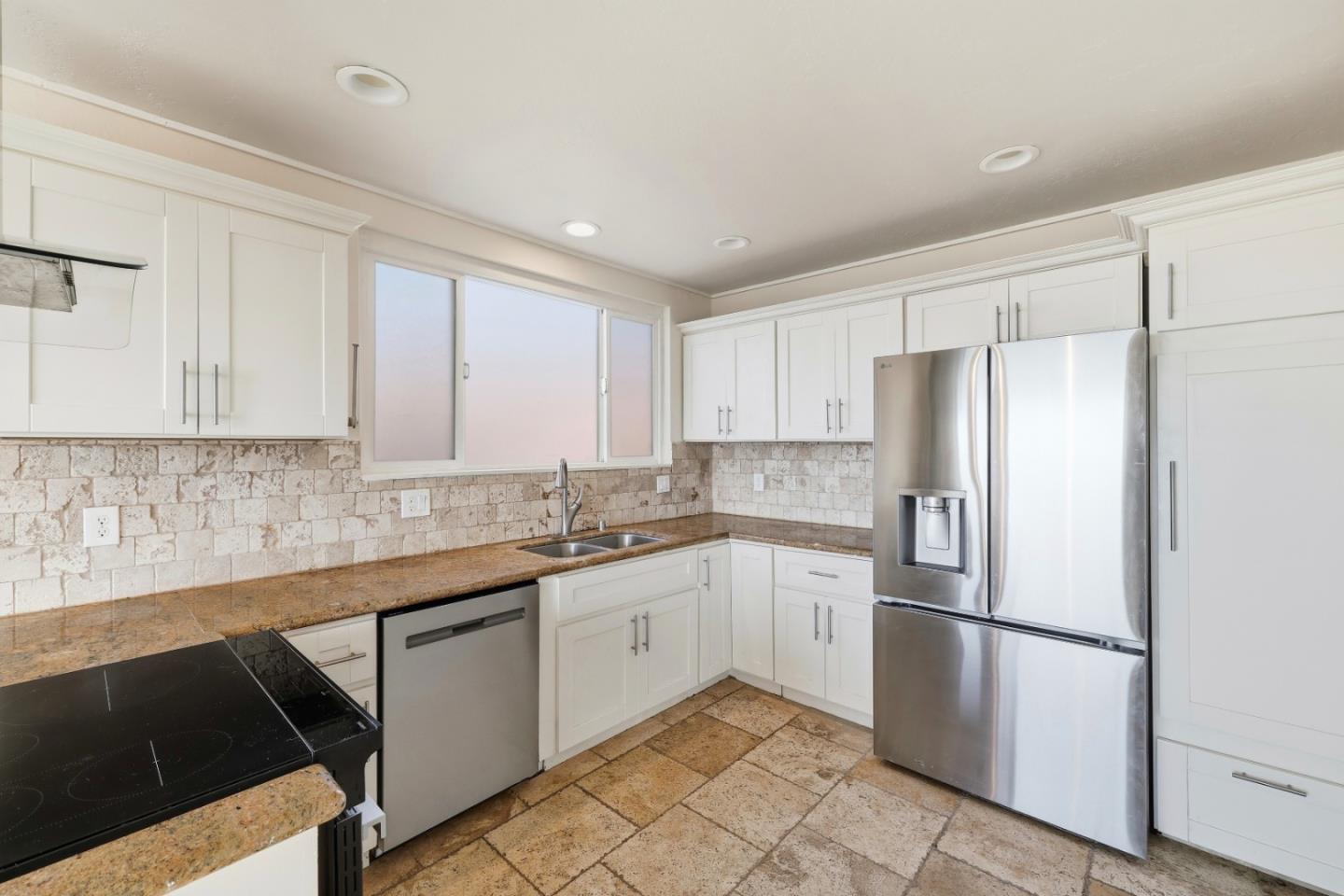 Detail Gallery Image 14 of 58 For 62 Palisades Dr, Daly City,  CA 94015 - 3 Beds | 2 Baths