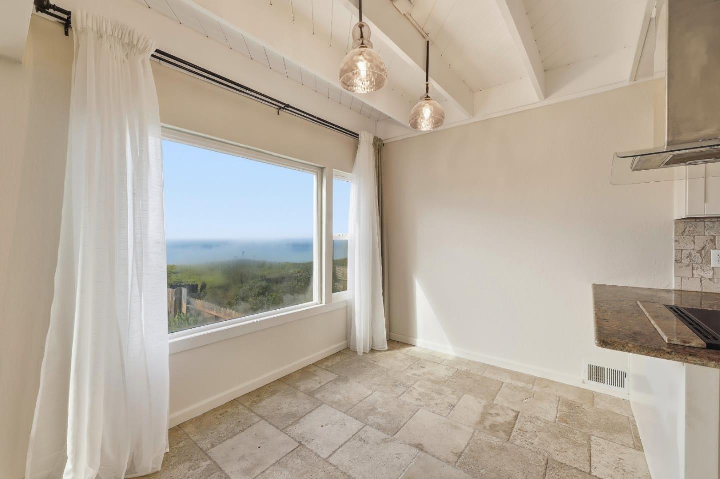 Detail Gallery Image 16 of 58 For 62 Palisades Dr, Daly City,  CA 94015 - 3 Beds | 2 Baths