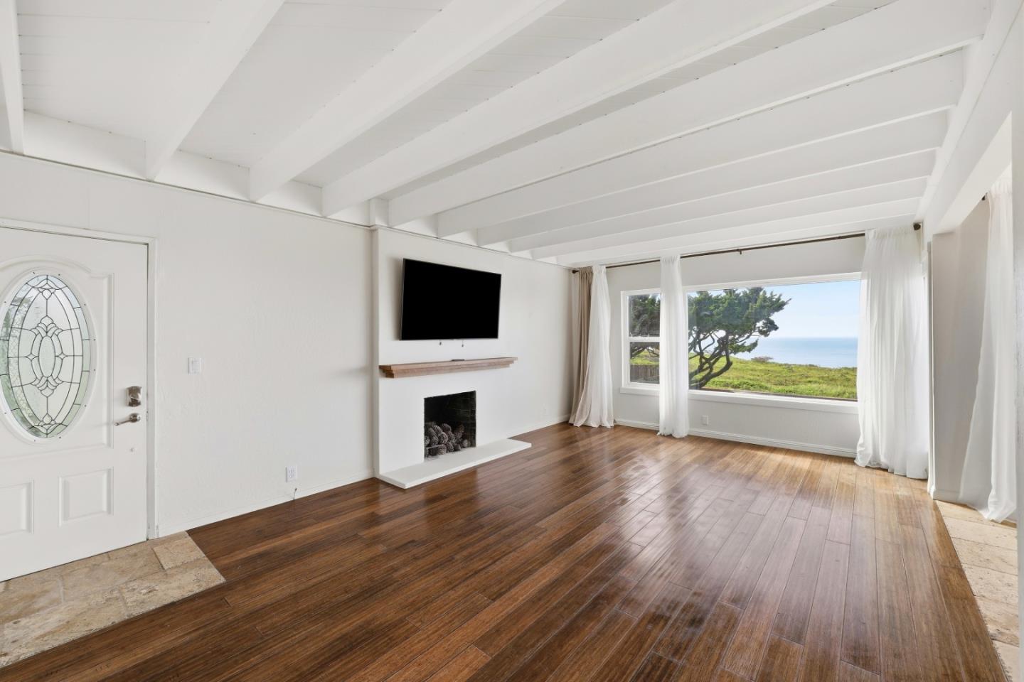 Detail Gallery Image 8 of 58 For 62 Palisades Dr, Daly City,  CA 94015 - 3 Beds | 2 Baths