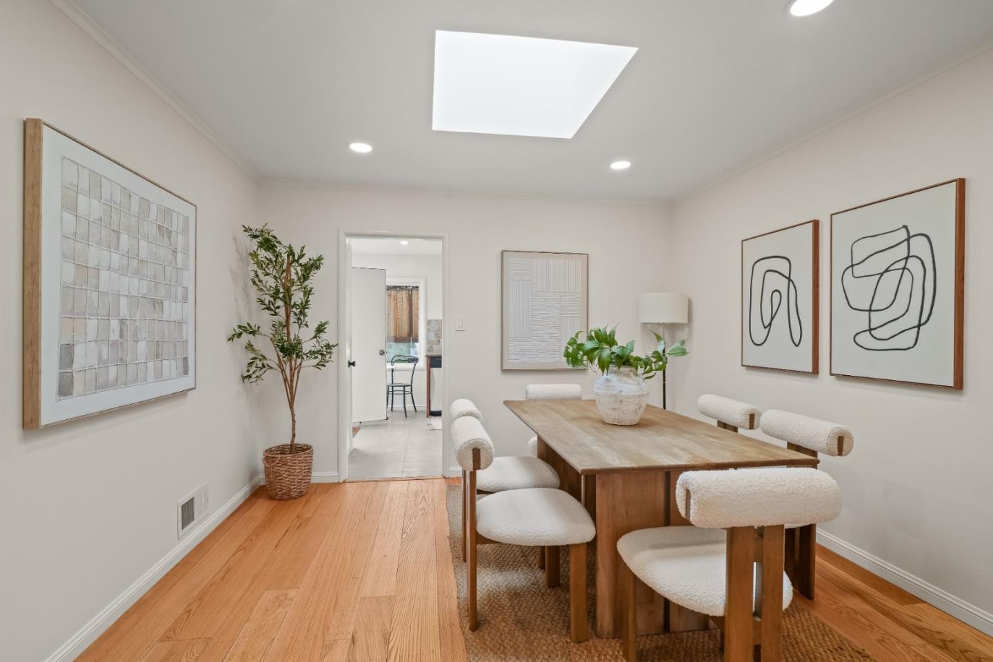 Detail Gallery Image 9 of 44 For 466 Oak Ave, San Bruno,  CA 94066 - 2 Beds | 1 Baths