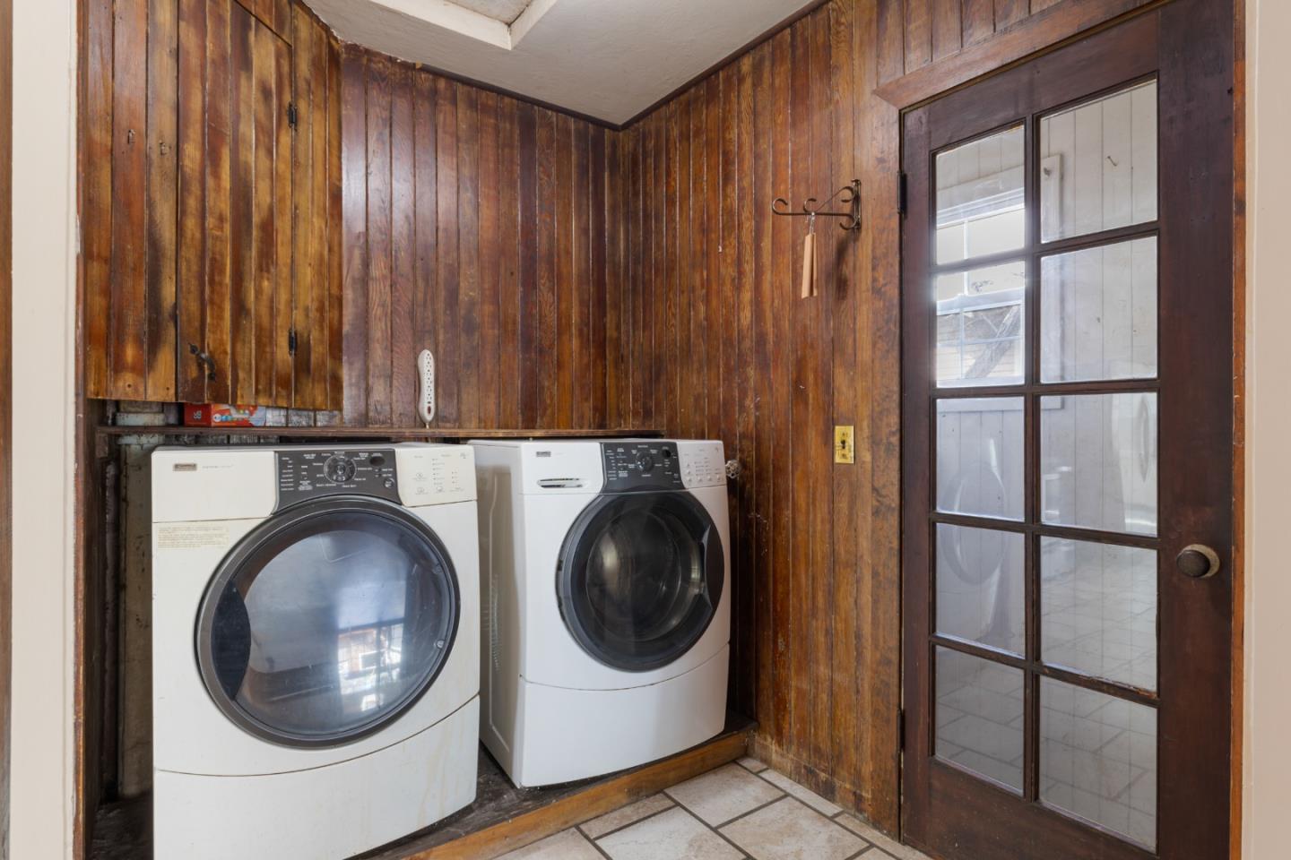 Detail Gallery Image 17 of 33 For 319 Fulton St, Redwood City,  CA 94062 - 3 Beds | 1/1 Baths