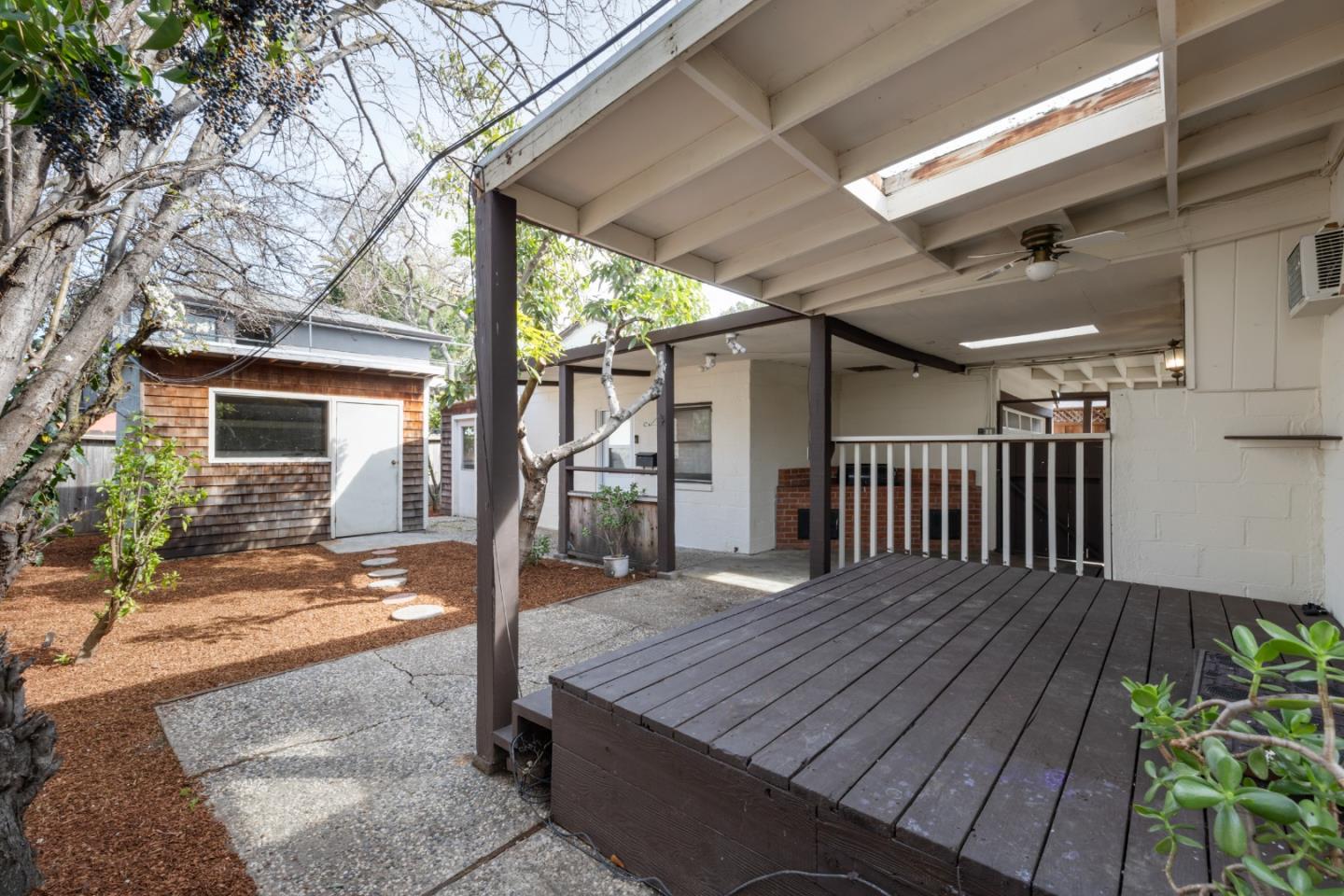 Detail Gallery Image 26 of 33 For 319 Fulton St, Redwood City,  CA 94062 - 3 Beds | 1/1 Baths