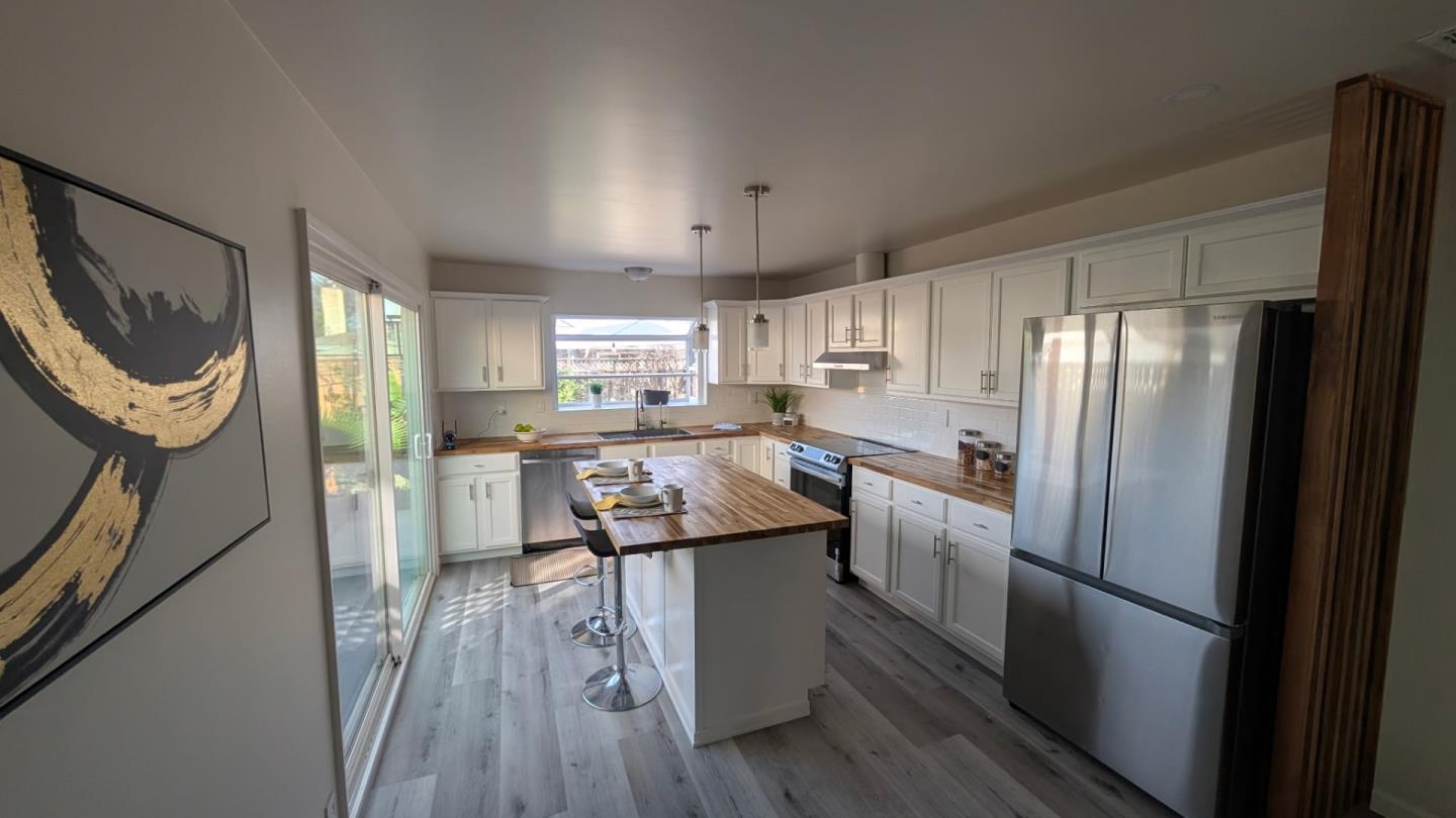 Detail Gallery Image 4 of 10 For 5682 Morton Way, San Jose,  CA 95123 - 4 Beds | 2 Baths