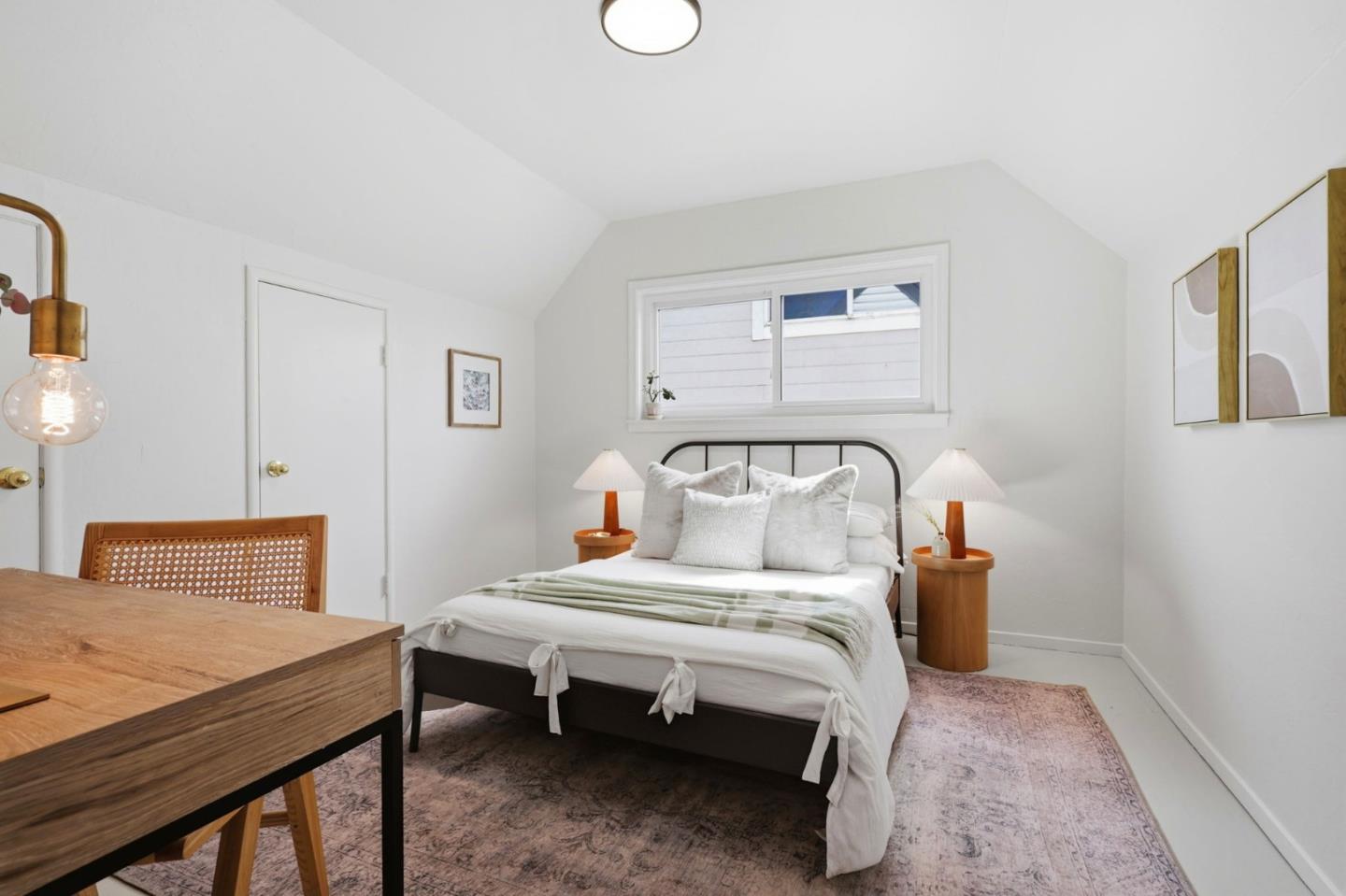 Detail Gallery Image 10 of 21 For 467 Heathcliff Dr, Pacifica,  CA 94044 - 4 Beds | 2 Baths