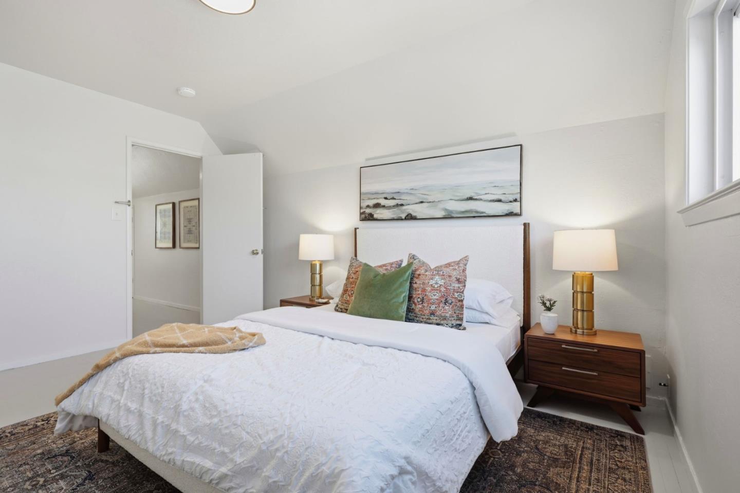 Detail Gallery Image 11 of 21 For 467 Heathcliff Dr, Pacifica,  CA 94044 - 4 Beds | 2 Baths