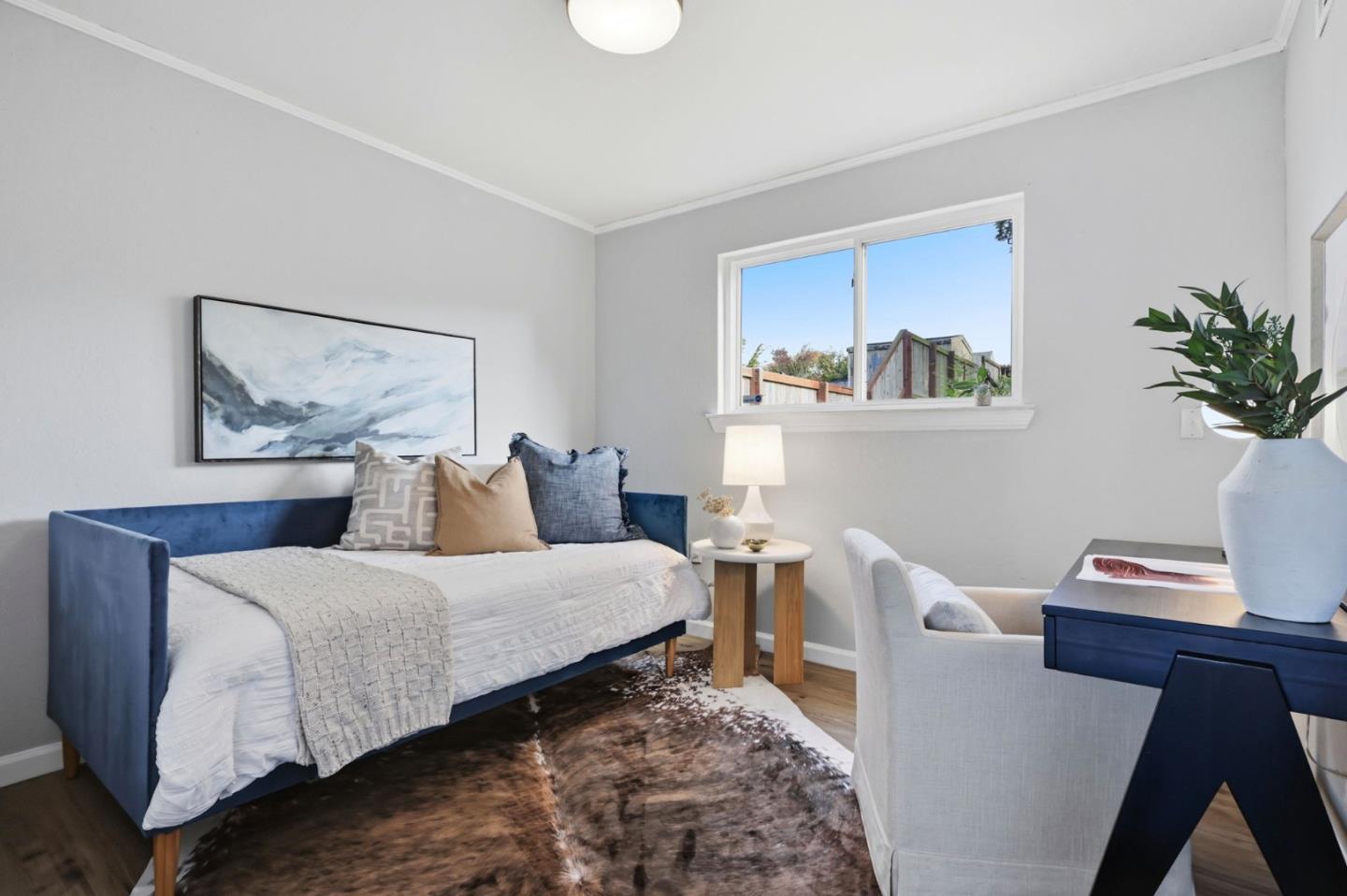 Detail Gallery Image 12 of 21 For 467 Heathcliff Dr, Pacifica,  CA 94044 - 4 Beds | 2 Baths