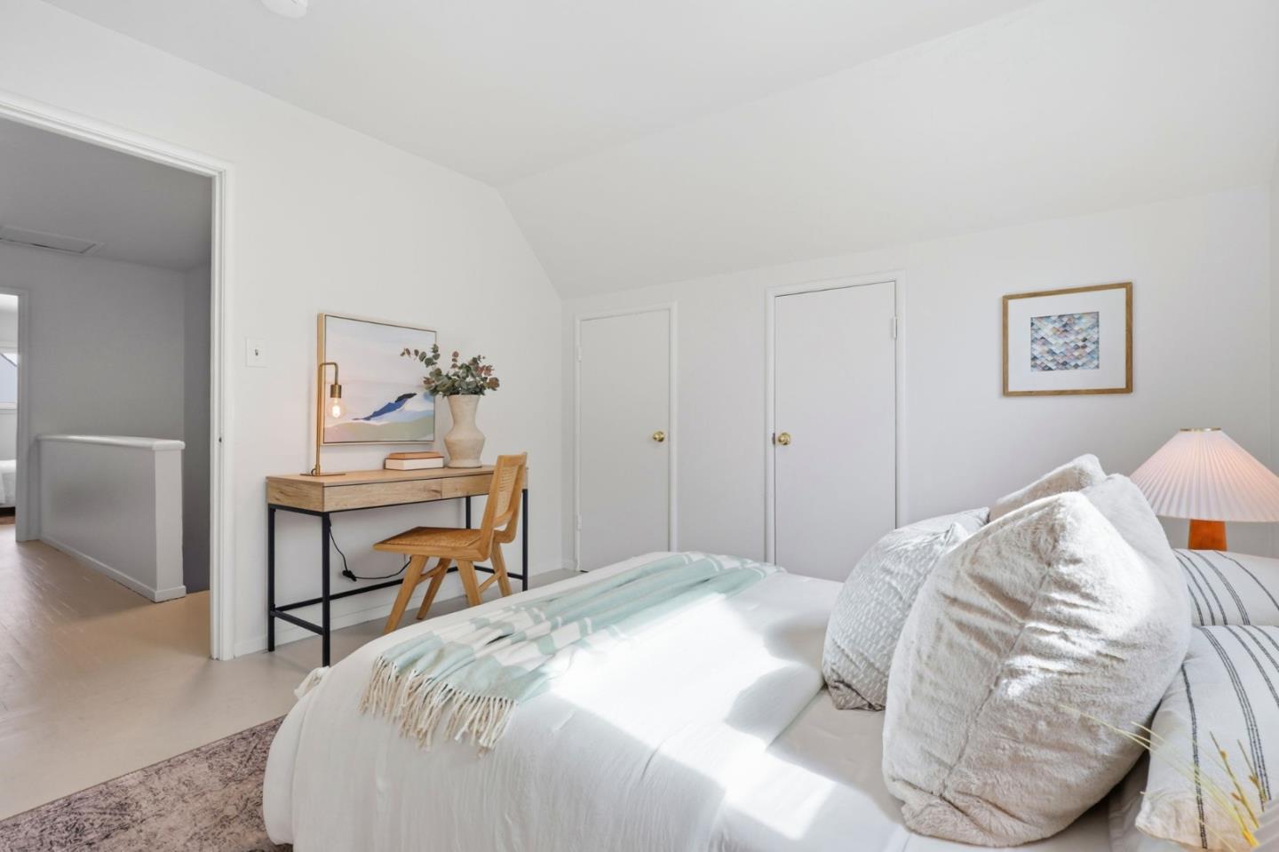 Detail Gallery Image 8 of 21 For 467 Heathcliff Dr, Pacifica,  CA 94044 - 4 Beds | 2 Baths