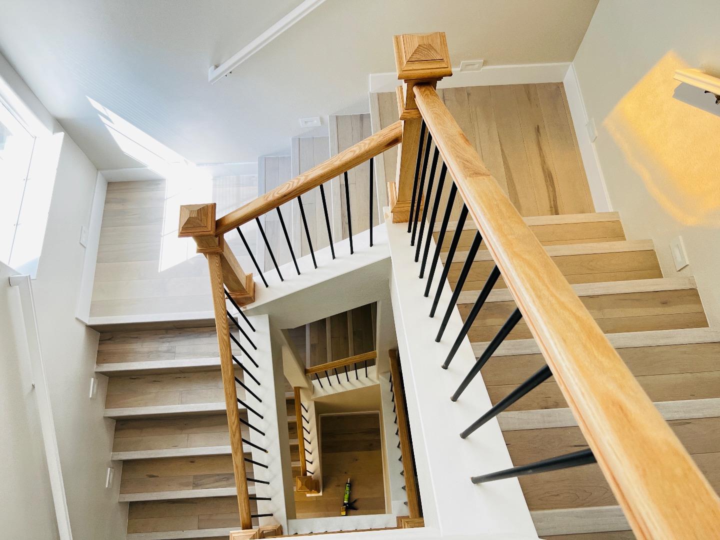 Detail Gallery Image 9 of 20 For 4173 El Camino Real #34,  Palo Alto,  CA 94306 - 3 Beds | 3/1 Baths