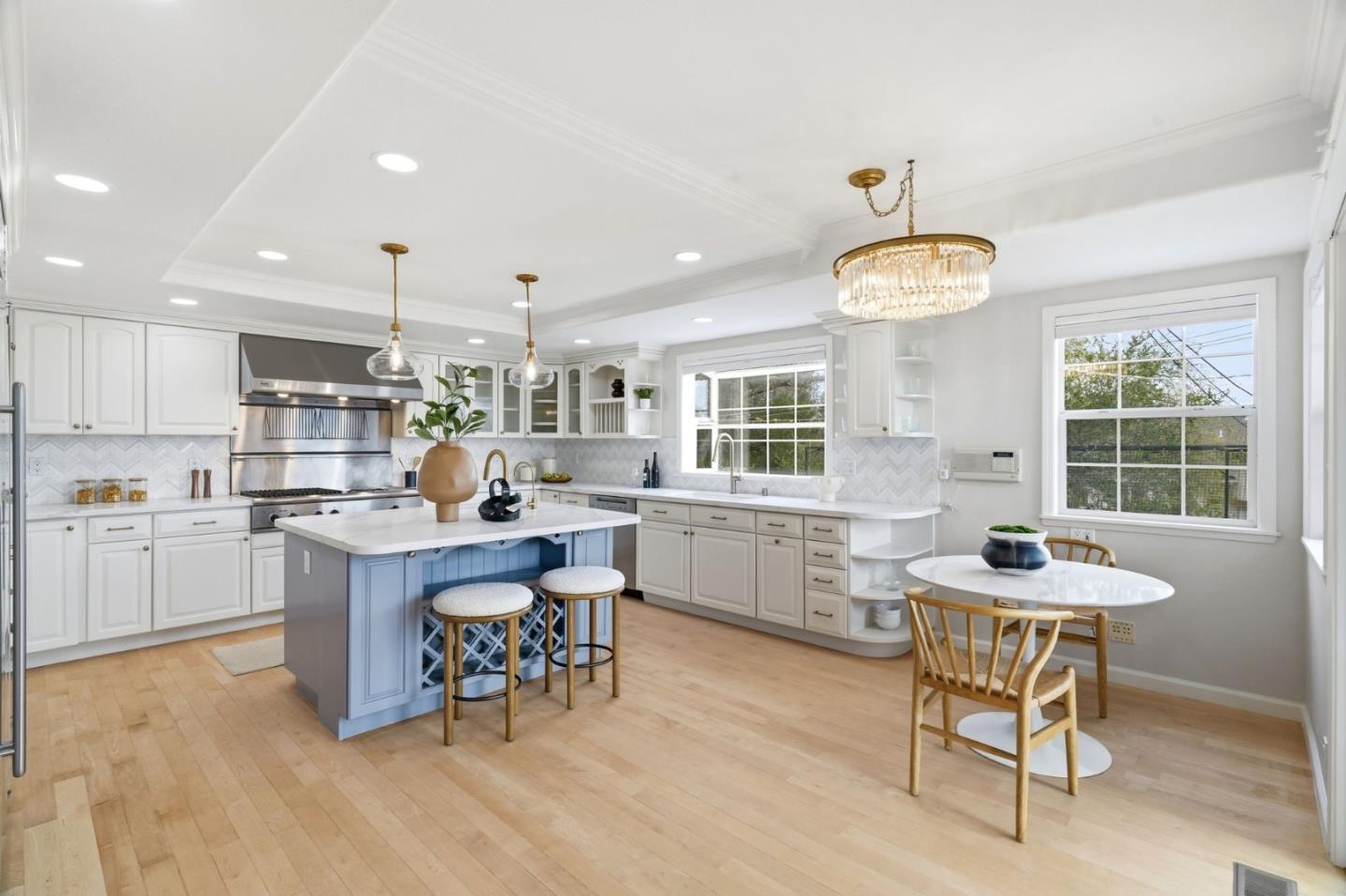 Detail Gallery Image 5 of 46 For 20885 Wardell Rd, Saratoga,  CA 95070 - 5 Beds | 3/2 Baths