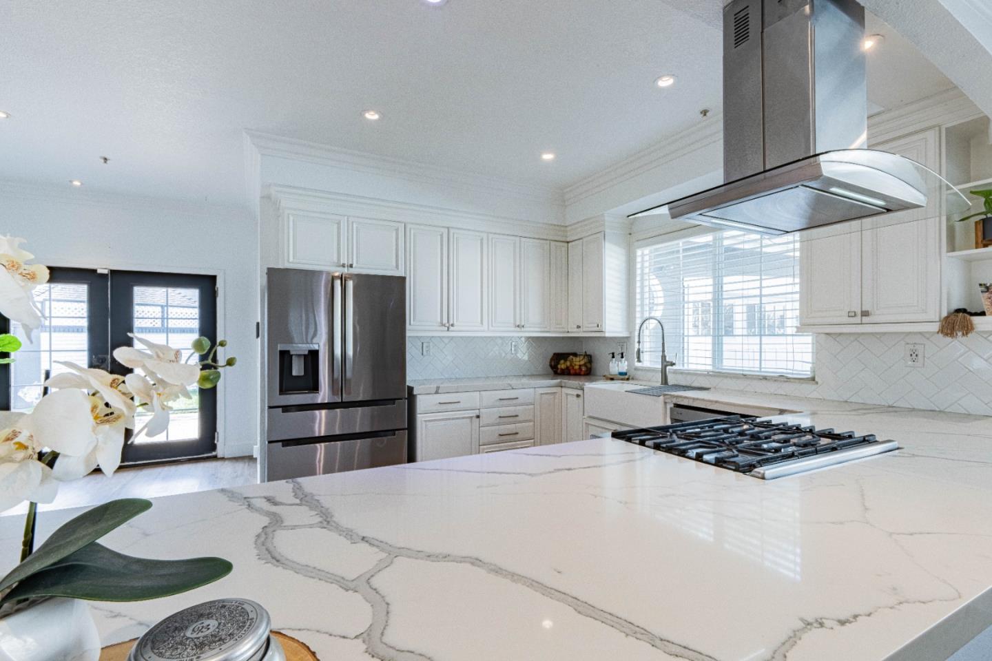 Detail Gallery Image 14 of 38 For 18 Hancock Cir, Salinas,  CA 93906 - 3 Beds | 2/1 Baths