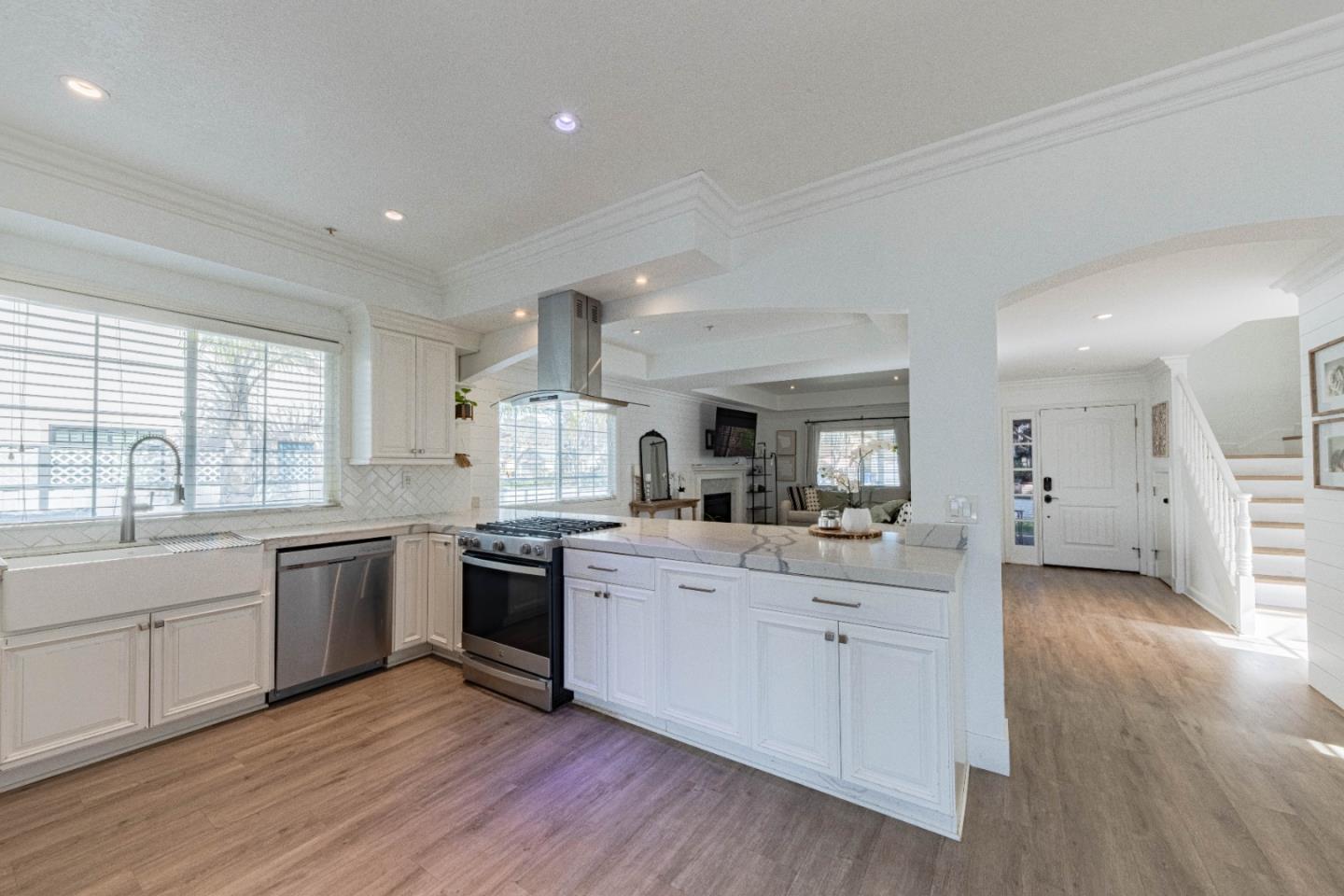 Detail Gallery Image 17 of 38 For 18 Hancock Cir, Salinas,  CA 93906 - 3 Beds | 2/1 Baths