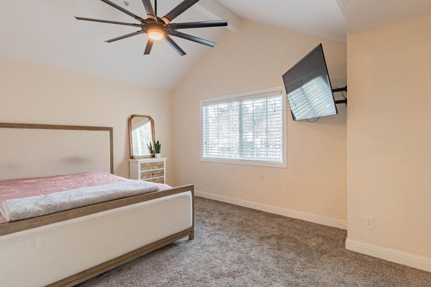 Detail Gallery Image 24 of 38 For 18 Hancock Cir, Salinas,  CA 93906 - 3 Beds | 2/1 Baths